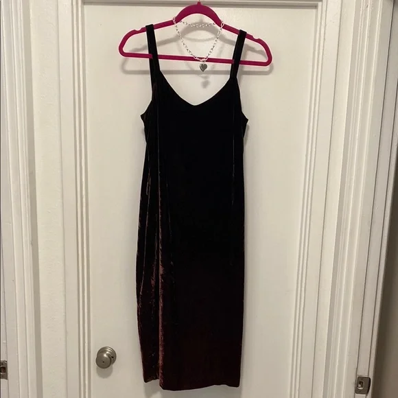 Dress Elegant Merlot Velvet Dress - Picture 1 of 10